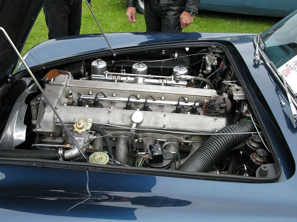 Aston Martin DB5 - Motore
